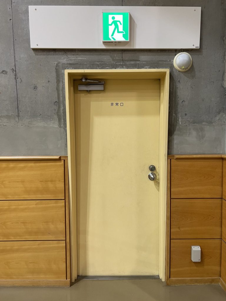 開けちゃダメそうな扉、その２
