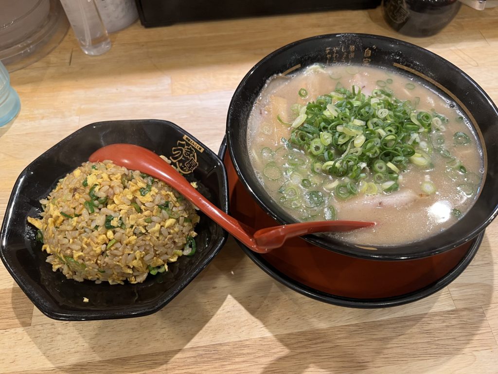 夕食が本日初の食事